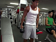 Joey's at it again, we decided to head out to the gym for a little workout ass.
